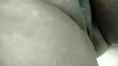 Nude Desi BBW demonstrates bald XXX cunny that is perfect for sex