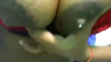 Aunty Showing Milky Boobs - Movies.