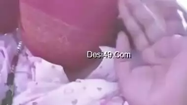 Today Exclusive-sexy Desi Girl Showing Her Boobs