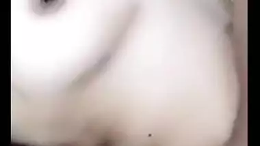 Paki Bhabi Playing With Lover Smoking and Pussy Licking Using Chocolate Cream