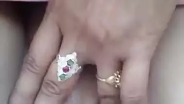 Horny Desi Babe Showing Her Pussy Hole With Moan