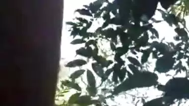 Sexy Bhojpuri couple’s jungle mein mangal