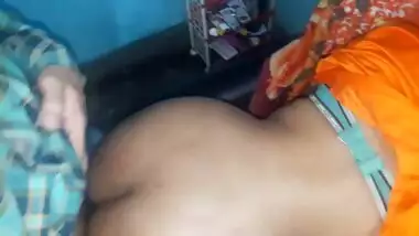 School teacher ne Hindi girl student se sambhog kiya