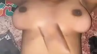 Mallu takes her lover’s cum on her body in Kerala porn