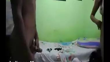 Mms sex scandal of desi engineering college girl trickled