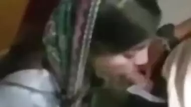 Desi girl becomes excited and sucks XXX periscope in the restroom