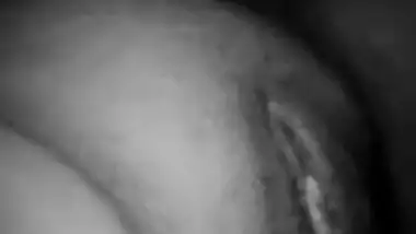 Lovers of Desi porn will be glad to see this beautiful shaved pussy