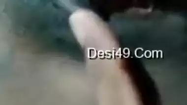 Petite Desi hottie records herself XXX stripping and posing nude