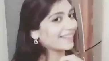 In Search of Hot Indian Babes[via...